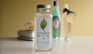 Glycerin Trong Dưỡng Ẩm Da: Bí Quyết Cho Làn Da Mềm Mại và Đầy Sức Sống 2 Glycerin Trong Dưỡng Ẩm Da