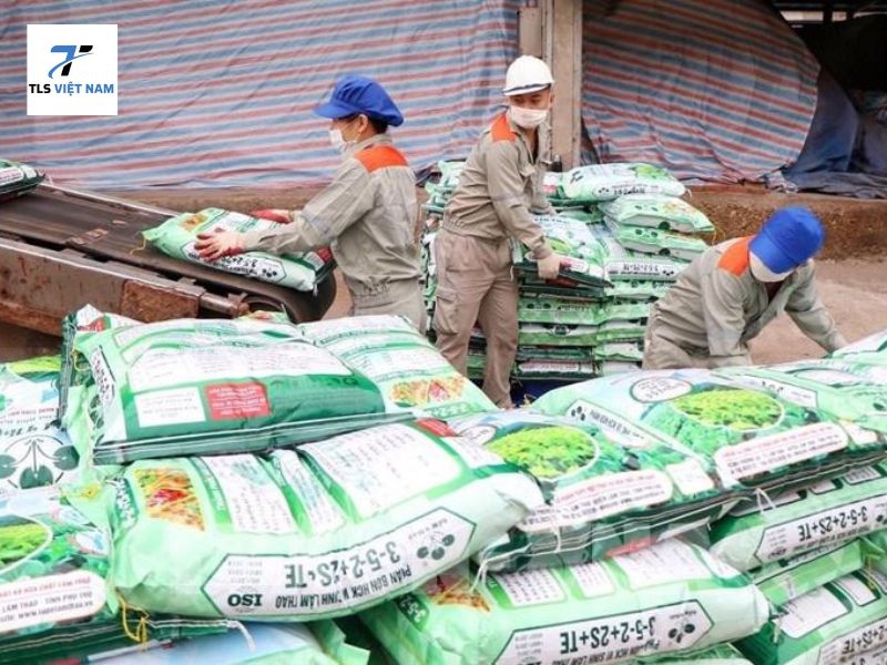Những lưu ý khi sử dụng hóa chất phân bón