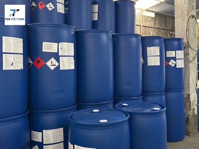 Dùng Javen Tẩy Mốc Tường Với Cách Làm Đúng Giúp Tường Sạch 5 Lưu ý quan trọng khi dùng Javen tẩy mốc