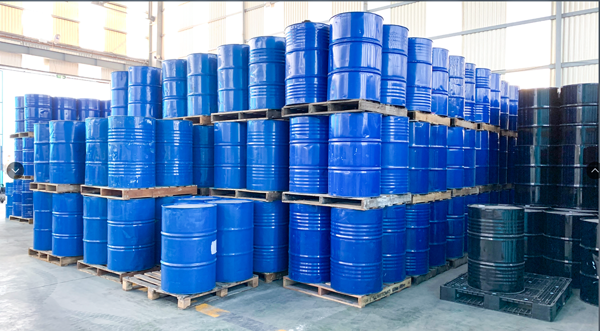 Mua bán Butyl acetate C6H12O2, Trung Quốc, 180kg/phuy 5 all-phuy-3