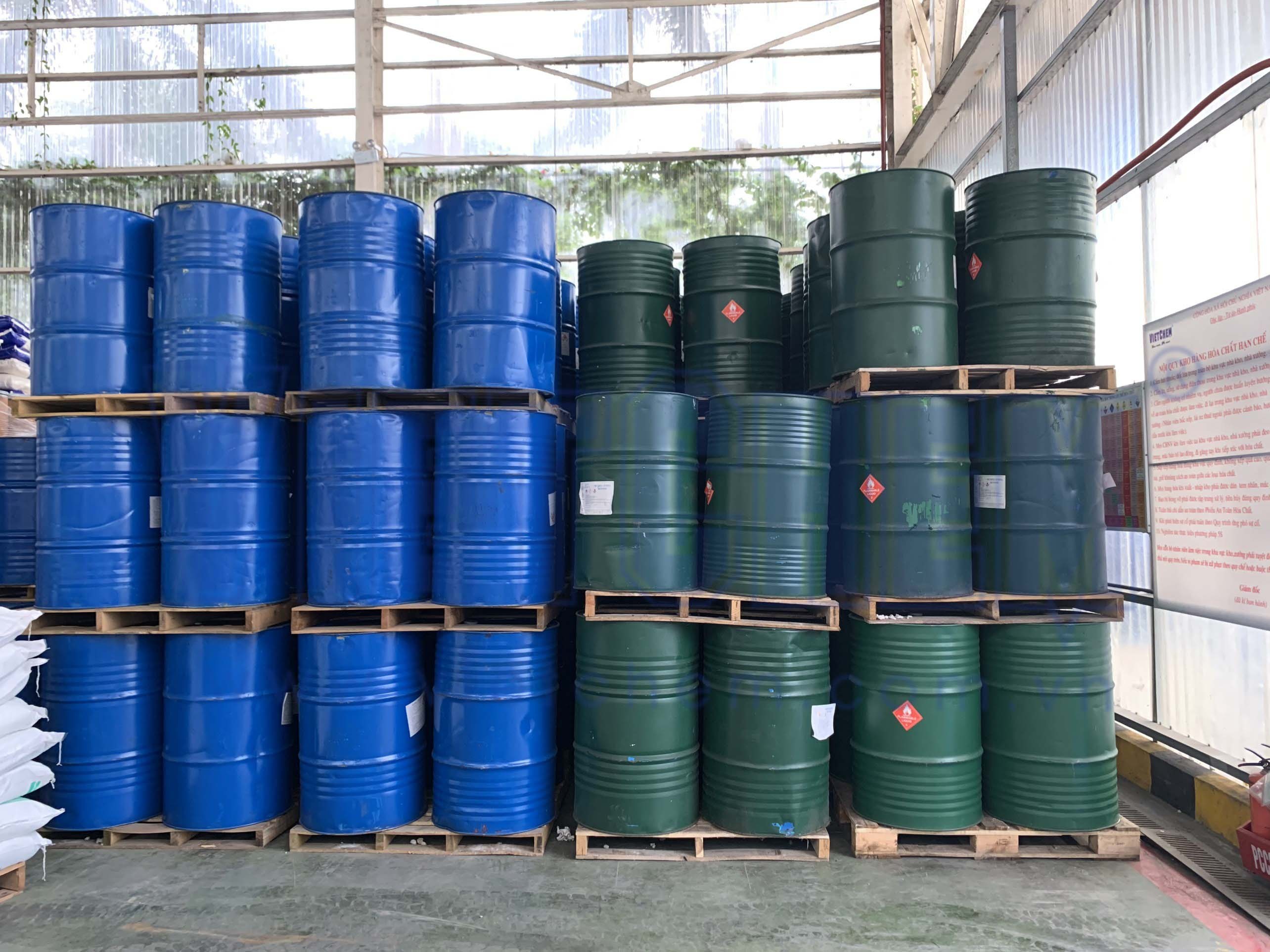 Hóa chất tại VIETCHEM được bảo quản nghiêm ngặt, đúng theo quy định