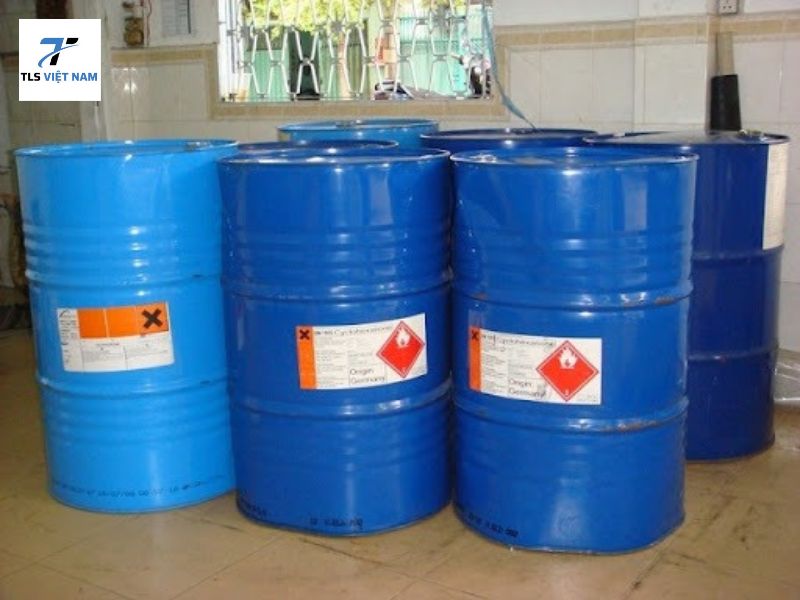 7 nguyên tắc sử dụng hóa chất công nghiệp an toàn và ứng dụng trong sản xuất 7 Lưu trữ và vận chuyển đúng quy chuẩn