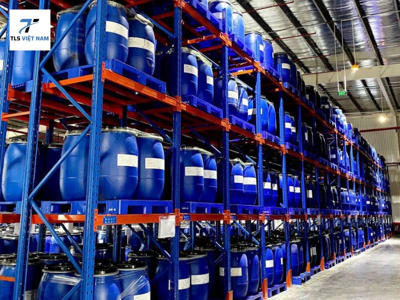 7 nguyên tắc sử dụng hóa chất công nghiệp an toàn và ứng dụng trong sản xuất 3 Lựa chọn hóa chất thân thiện và được chứng nhận