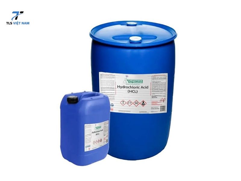 5 loại hóa chất tẩy rửa công nghiệp phổ biến và ứng dụng thực tế 4 Axit Hydrochloric (HCl) – Hóa chất tẩy rửa kim loại