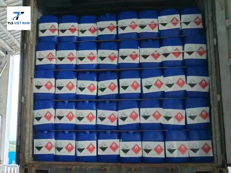 Acid Acetic Dùng Trong Tẩy Rửa Công Nghiệp – Báo Giá 2025 4 Ứng dụng cụ thể của acid acetic trong ngành tẩy rửa