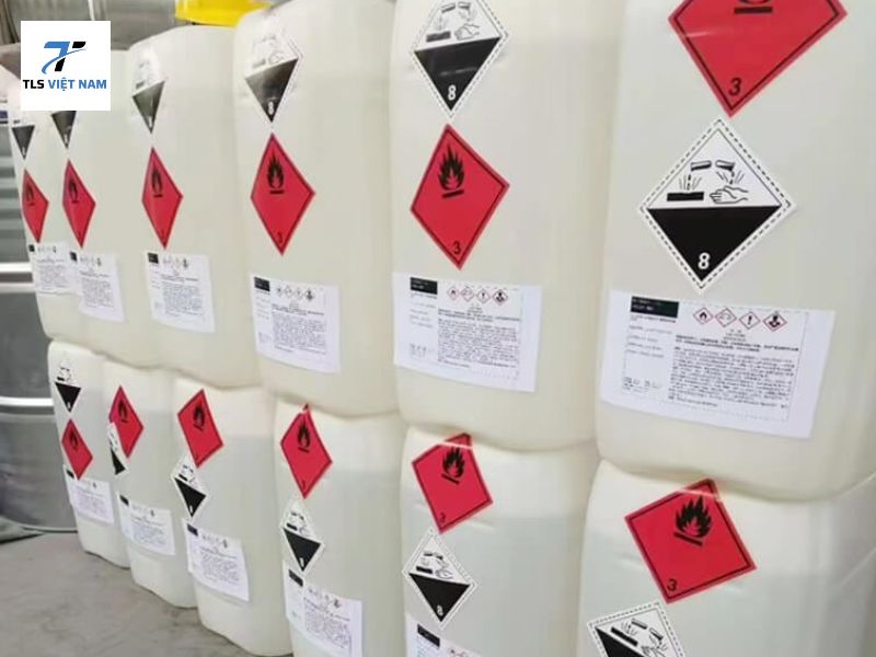 Ứng Dụng Acid Acetic Trong Tẩy Rửa Công Nghiệp – Hiệu Quả Cao, An Toàn 4 Ứng dụng cụ thể của acid acetic trong tẩy rửa công nghiệp