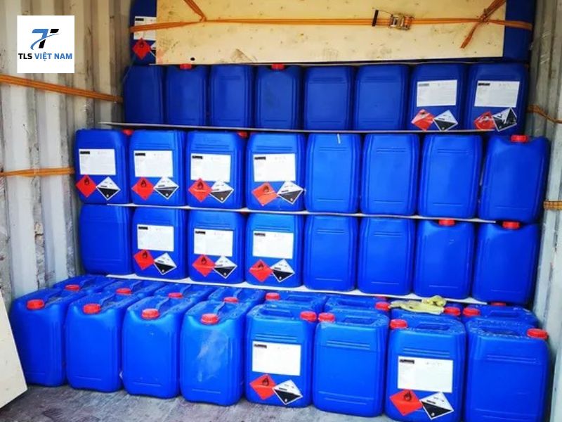 BÁO GIÁ ACID ACETIC THEO KG NĂM 2025 – CẬP NHẬT MỚI NHẤT TOÀN QUỐC 6 Ứng dụng của Acid Acetic trong sản xuất và đời sống