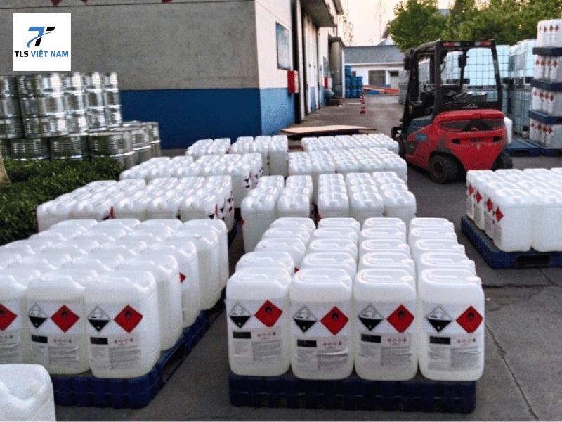 BÁO GIÁ ACID ACETIC THEO KG NĂM 2025 – CẬP NHẬT MỚI NHẤT TOÀN QUỐC 4 Các yếu tố ảnh hưởng đến giá bán Acid Acetic theo kg năm 2025