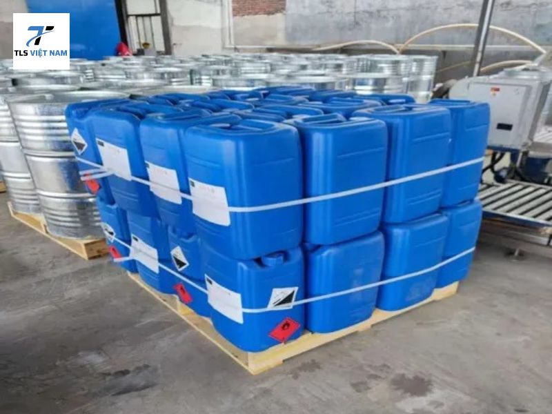 Giá Acid Acetic Công Nghiệp Bao Nhiêu? Cập Nhật Bảng Giá Mới Nhất 2025 4 Những yếu tố ảnh hưởng đến giá Acid Acetic công nghiệp