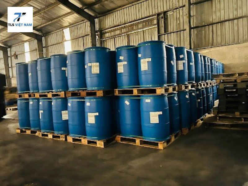 Báo giá hóa chất công nghiệp mới nhất 2025 – Cập nhật chi tiết 3 Các yếu tố ảnh hưởng đến giá hóa chất năm 2025