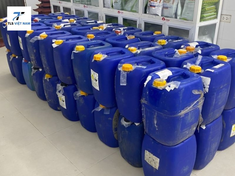 6 Lưu Ý Doanh Nghiệp Khi Mua Cồn Công Nghiệp Methanol 8 So sánh giá cả để tối ưu chi phí nhưng không đánh đổi chất lượng