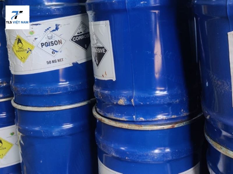 6 Lý Do Doanh Nghiệp Nên Mua Cồn Công Nghiệp Làm Dung Môi 4 Ứng dụng đa ngành – Từ y tế, dược phẩm đến công nghiệp nặng