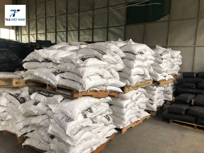 Sodium Percarbonate Dùng Trong Giặt Tẩy Vải – Bí Quyết Giữ Trắng 2025 3 Sodium Percarbonate là gì? – Tên gọi, công thức và đặc tính nổi bật