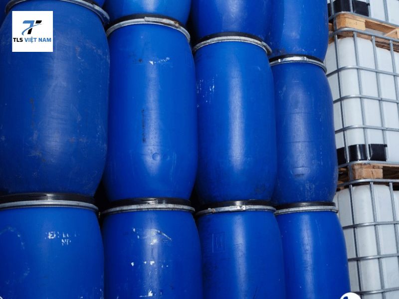 Xút Dùng Tẩy Dầu Mỡ – Giải Pháp Tẩy Rửa Công Nghiệp Hiệu Quả 2026 3 Xút tẩy dầu mỡ được ứng dụng trong những ngành nào?