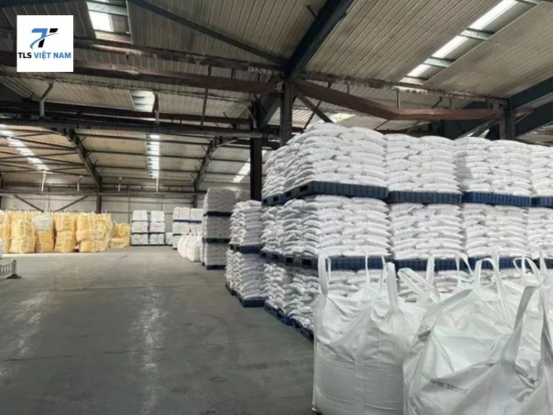 Soda ash light công nghiệp - Vai trò, giá thị trường và xu hướng tiêu thụ 2026 3 Công dụng thực tế của soda ash light công nghiệp trong từng lĩnh vực