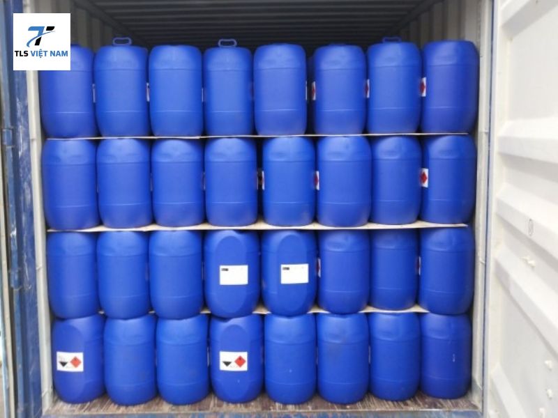 Cồn Là Gì? Vì Sao Từ Gia Đình Đến Nhà Máy Đều Không Thể Thiếu? 4 Ứng Dụng Thực Tế Của Cồn